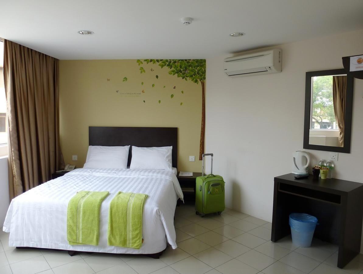 Your Hotel Klang Esterno foto