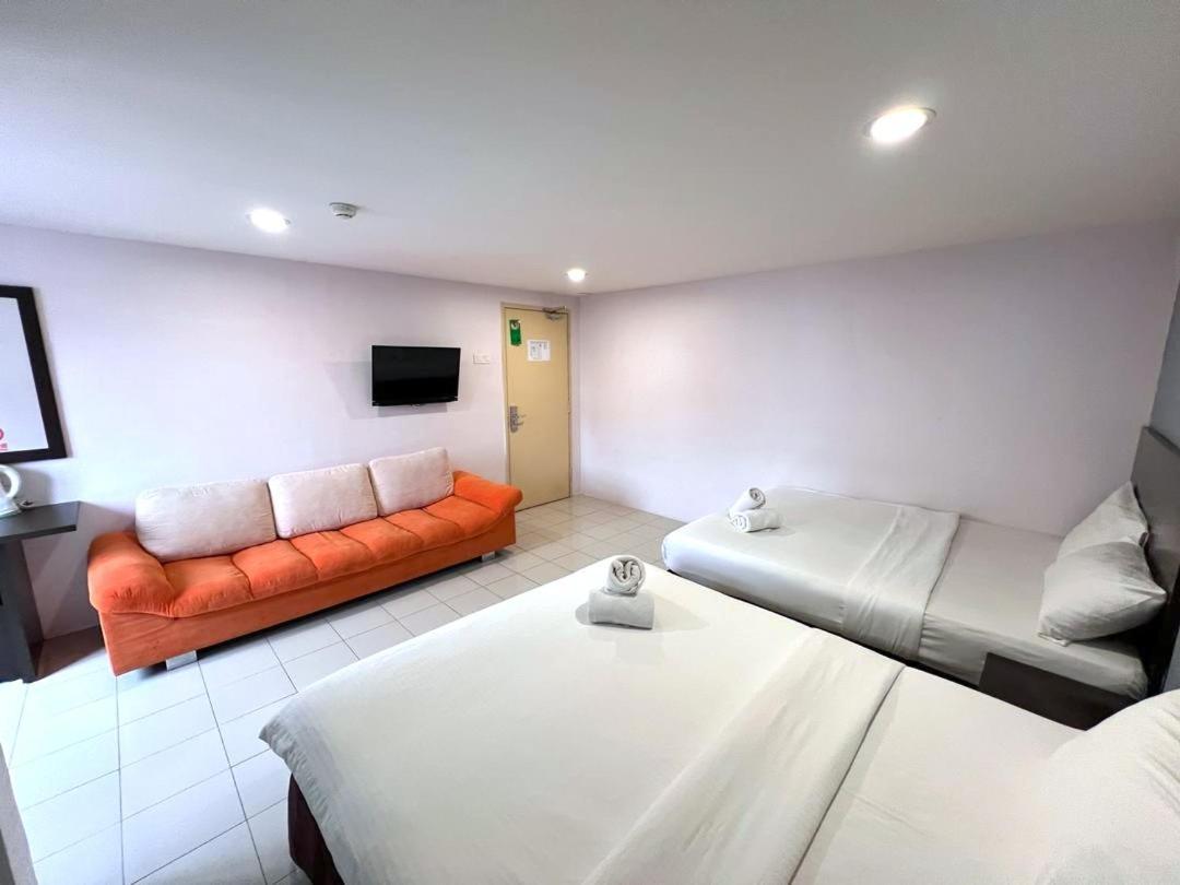 Your Hotel Klang Esterno foto