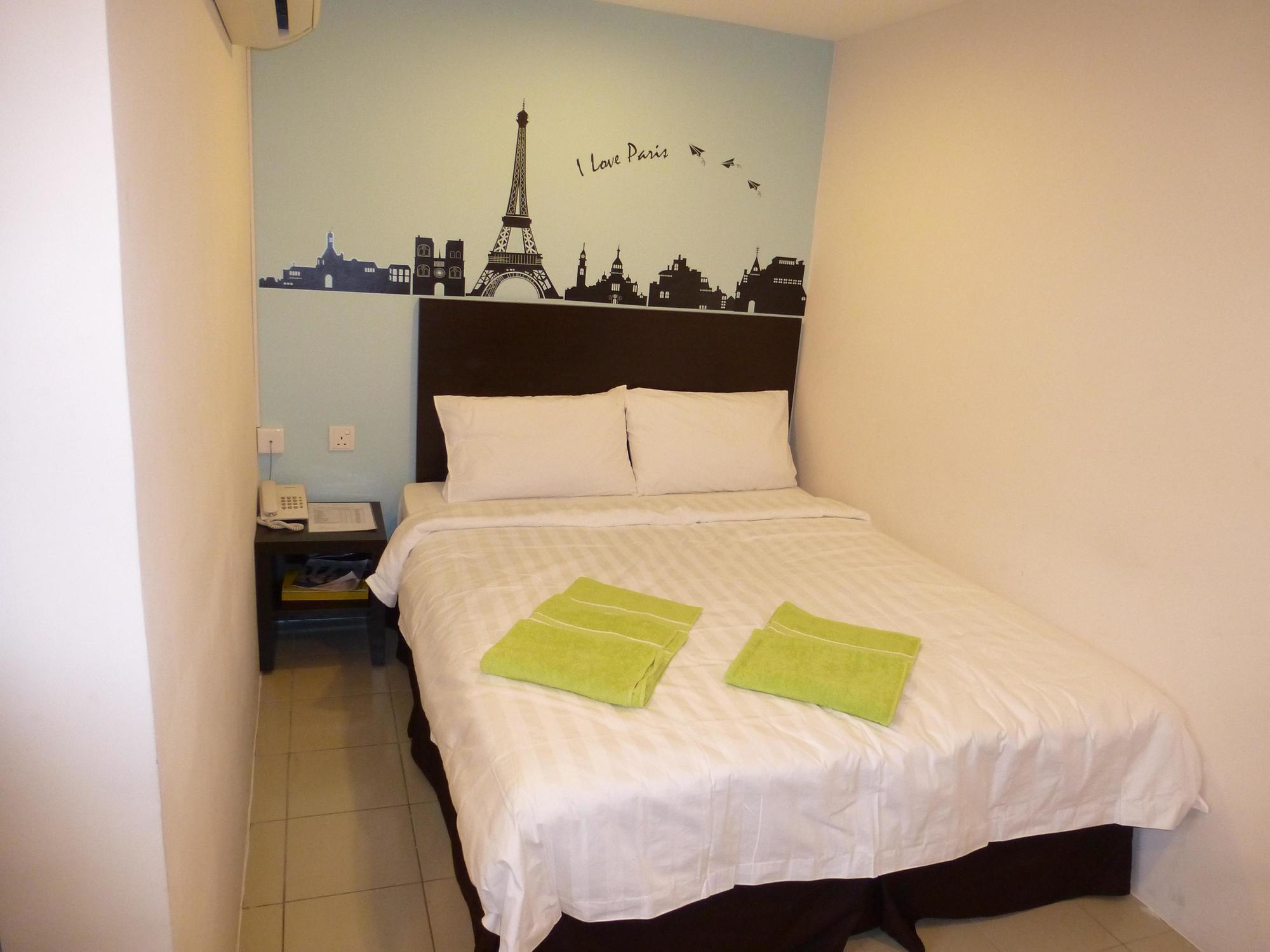 Your Hotel Klang Esterno foto