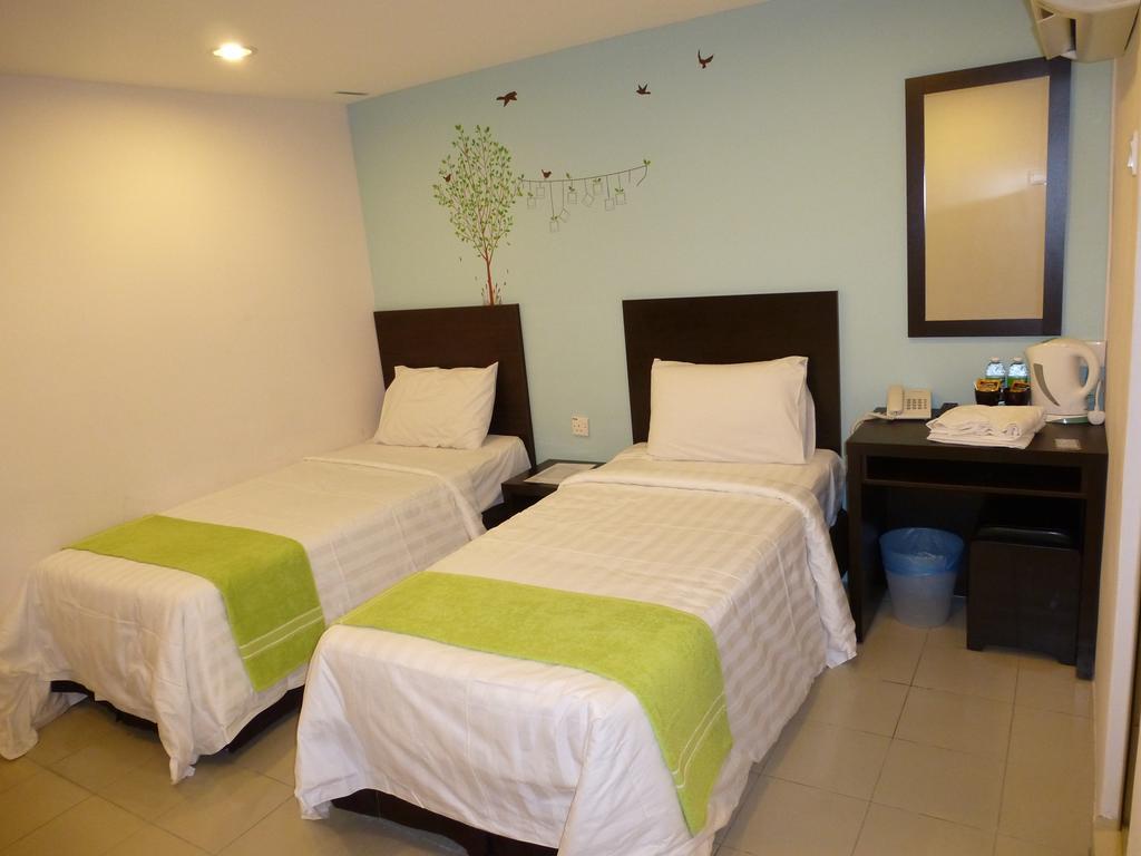 Your Hotel Klang Esterno foto