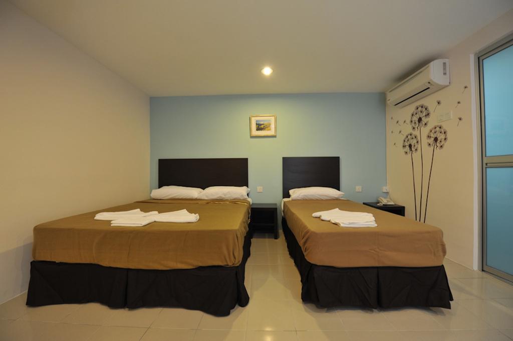 Your Hotel Klang Esterno foto