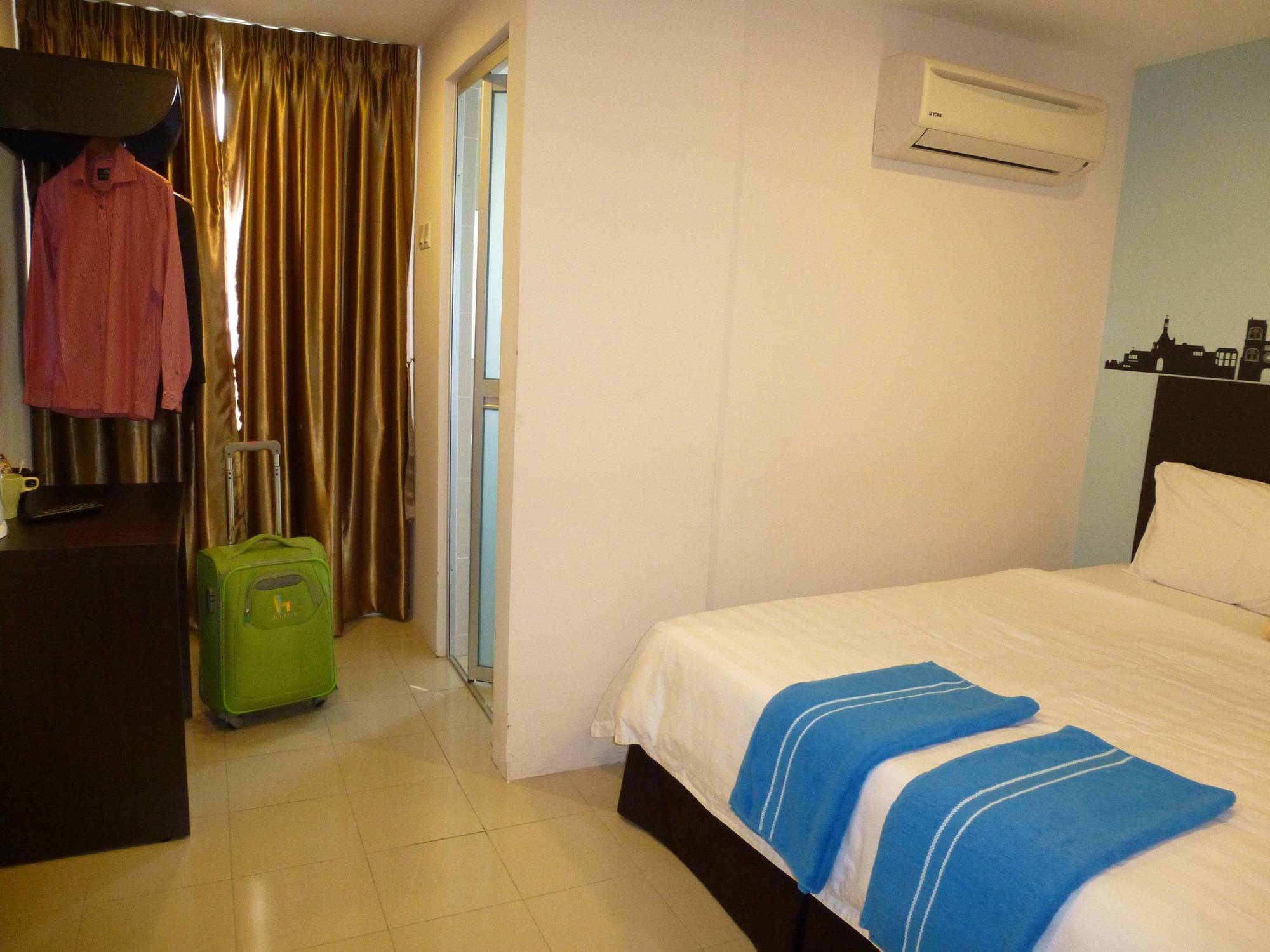 Your Hotel Klang Esterno foto